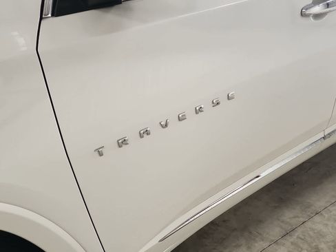 Used 2021 Chevrolet Traverse Premier FWD image 10