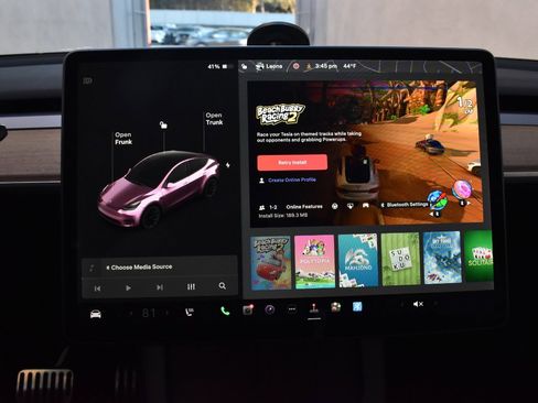 Used 2021 Tesla Model Y Long Range image 32