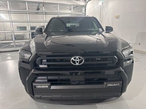 New 2025 Toyota 4Runner SR5 image 3