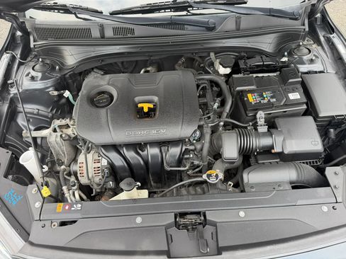 Used 2020 Kia Forte LXS FWD image 26