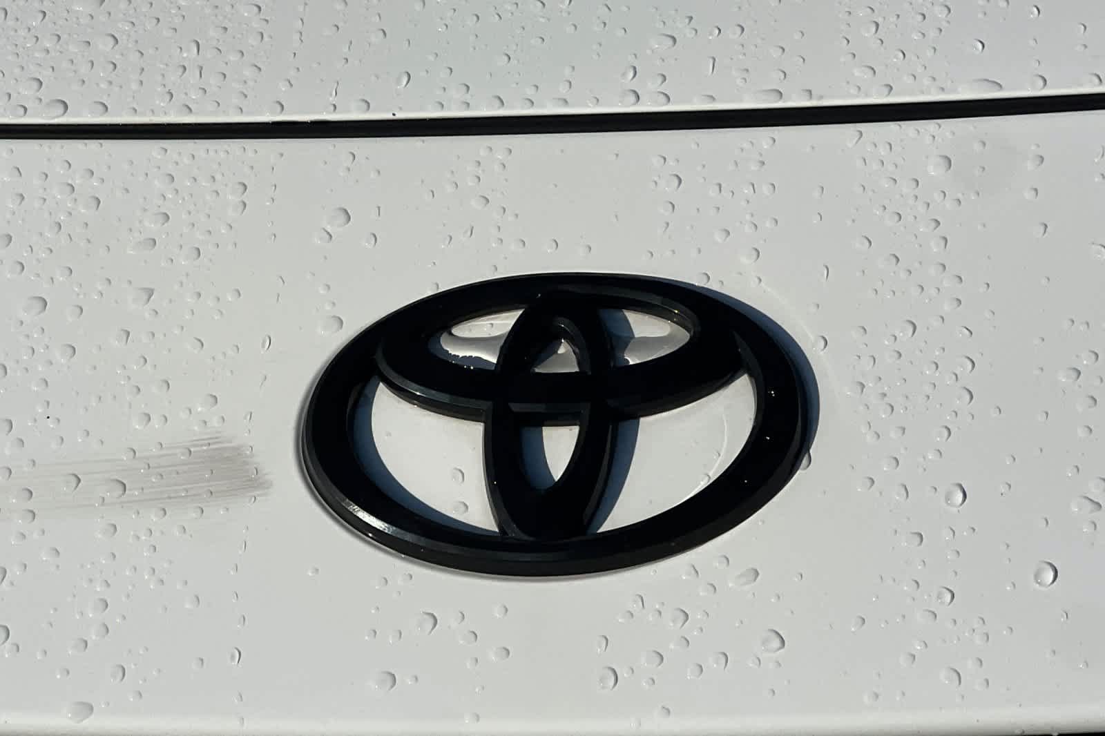 Used 2026 Toyota Camry LE FWD image 16