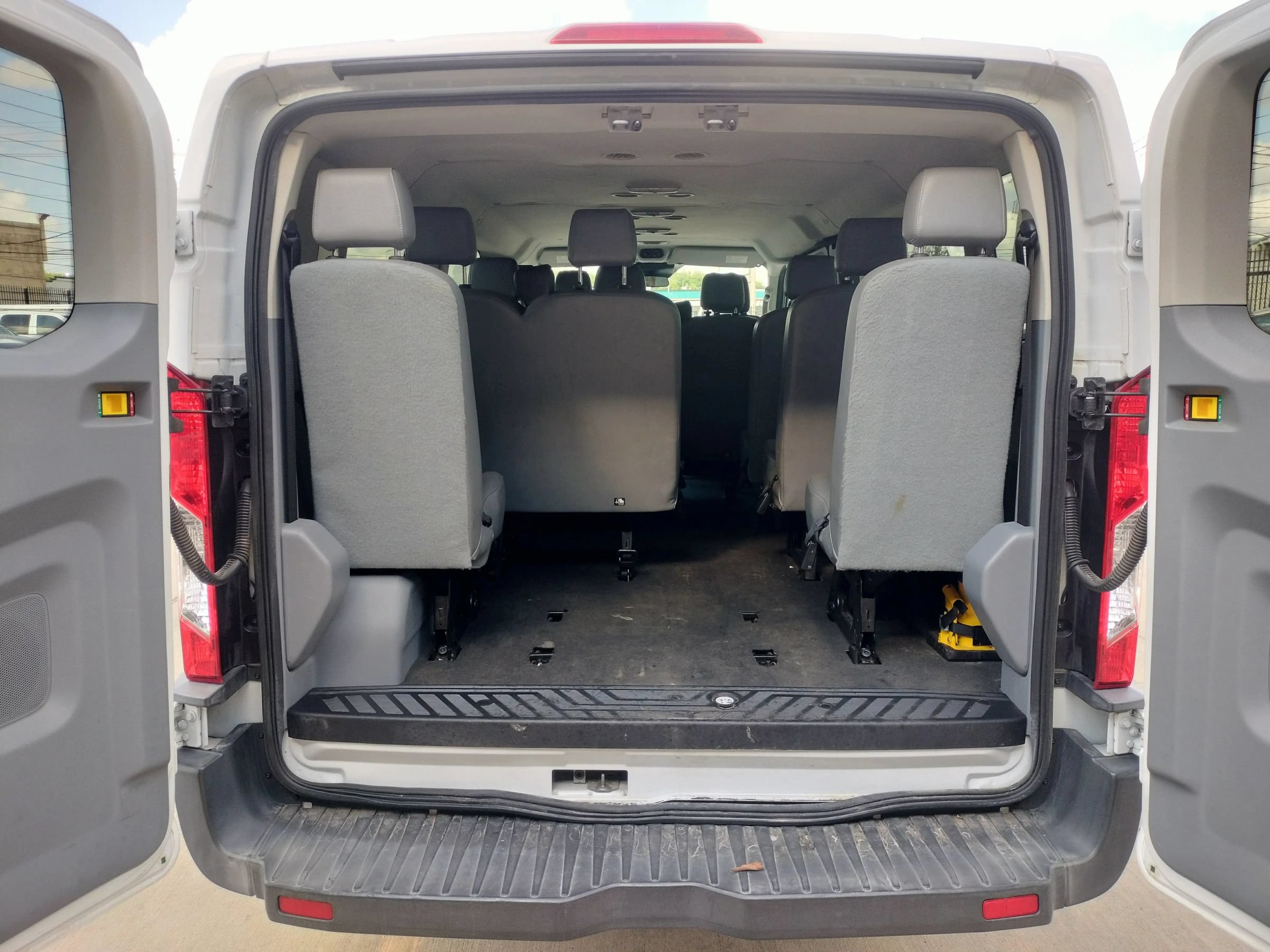 Used 2018 Ford Transit 350 XL RWD image 10