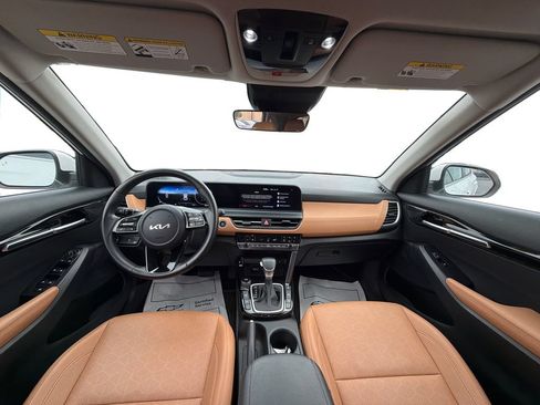 Used 2024 Kia Seltos EX AWD/4WD image 9