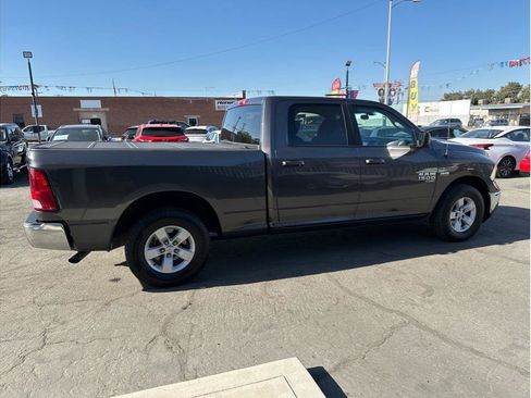 Used 2021 RAM 1500 Classic SLT RWD image 8
