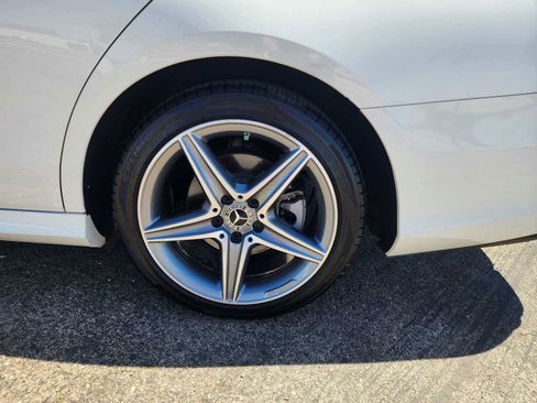 Used 2019 Mercedes-Benz E 300 w/ Premium 1 Package image 18