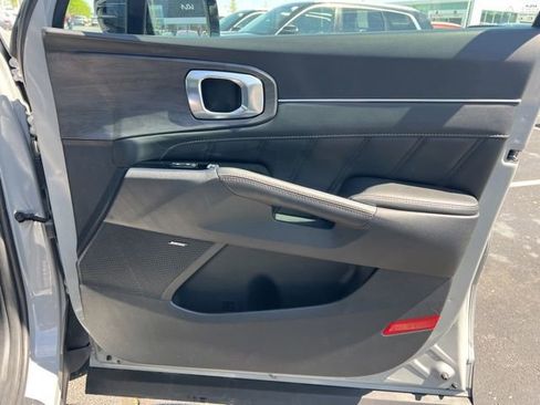 Certified 2024 Kia Sorento SX Prestige AWD/4WD image 41