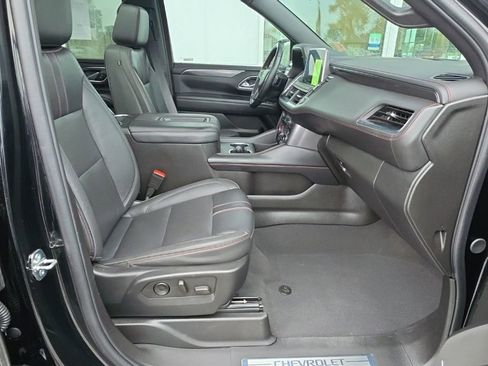 Used 2024 Chevrolet Suburban RST w/ Luxury Package AWD/4WD image 33