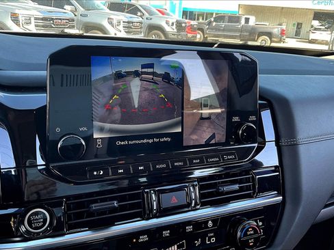 Used 2022 Nissan Pathfinder Platinum w/ Cargo Package image 23