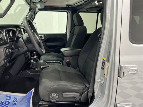 Used 2023 Jeep Wrangler Unlimited image 17