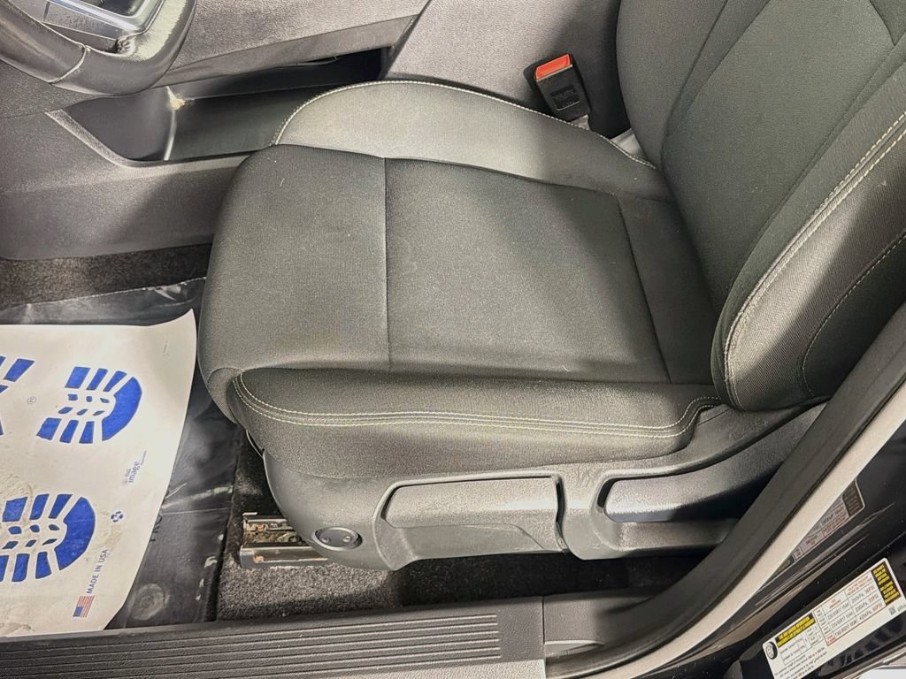 Used 2023 Nissan Rogue S AWD/4WD image 18
