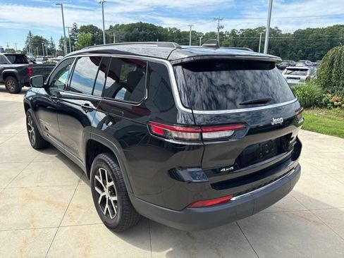 Used 2023 Jeep Grand Cherokee L Limited AWD/4WD image 5