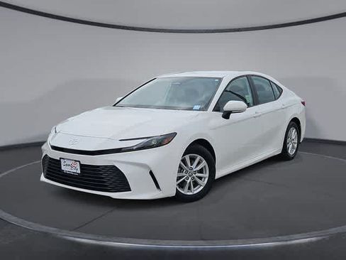 Certified 2025 Toyota Camry LE FWD image 1