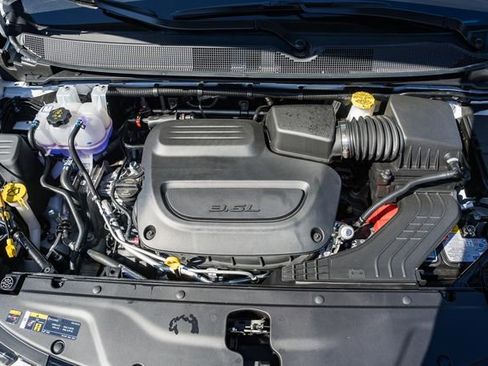 New 2026 Chrysler Pacifica Select image 24