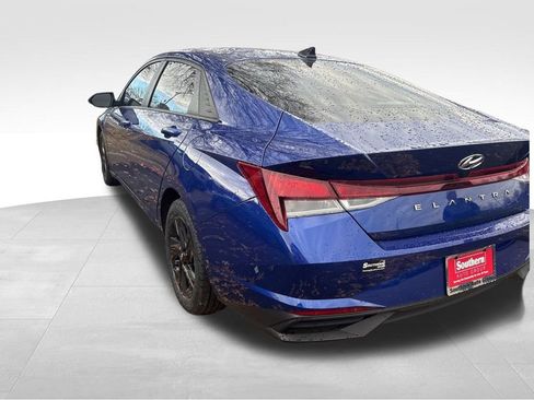 Used 2023 Hyundai Elantra SEL image 13