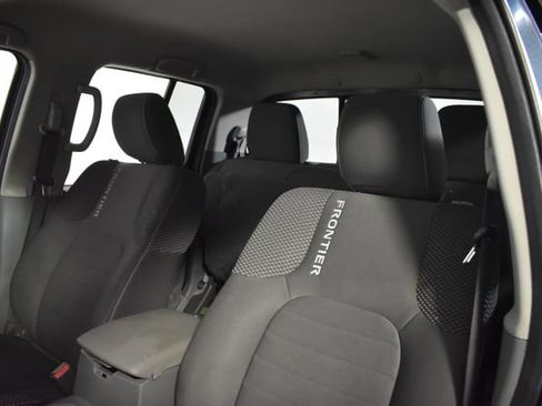 Used 2017 Nissan Frontier Desert Runner RWD image 10