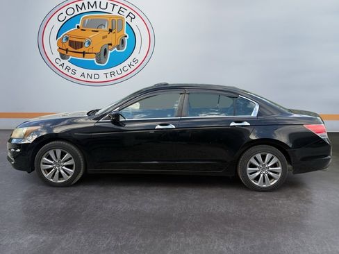 Used 2011 Honda Accord EX-L image 2