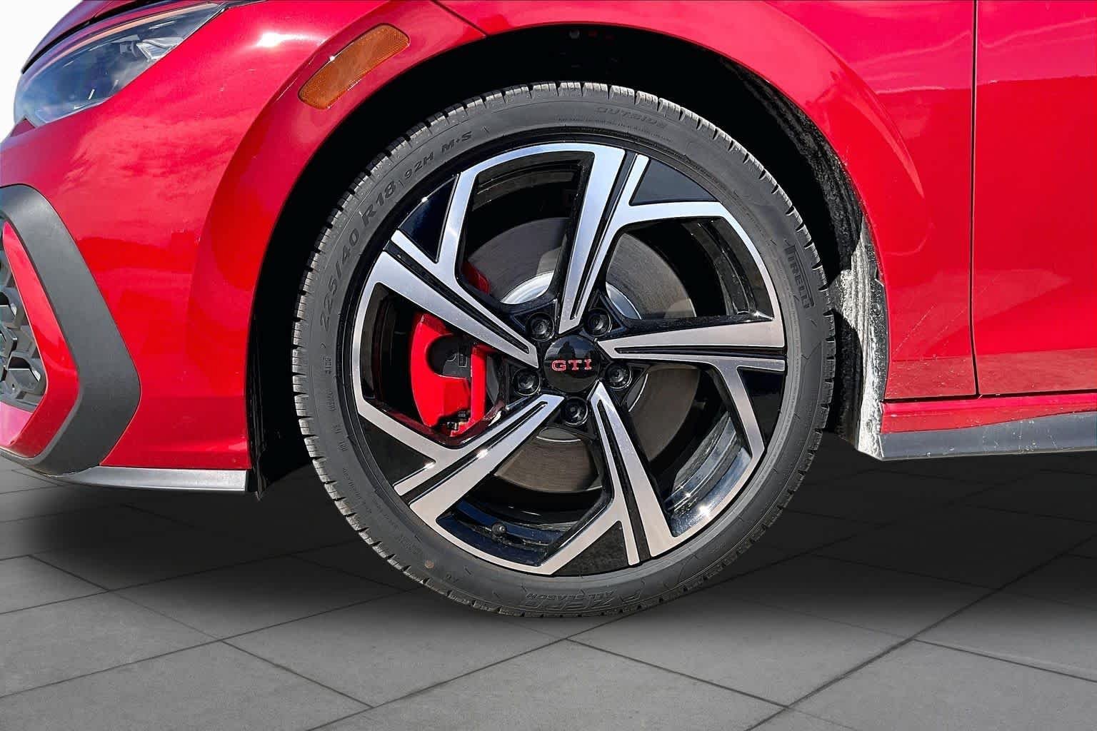 New 2026 Volkswagen GTI SE FWD image 11