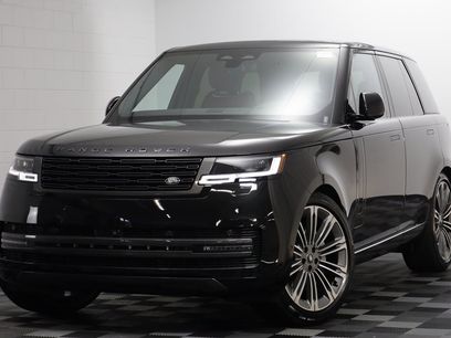 New 2025 Land Rover Range Rover SE