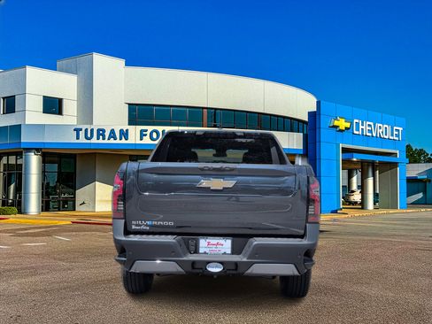 New 2026 Chevrolet Silverado EV LT w/ Plus Package AWD/4WD image 4