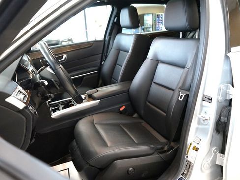 Used 2014 Mercedes-Benz E 350 4MATIC Sedan image 2