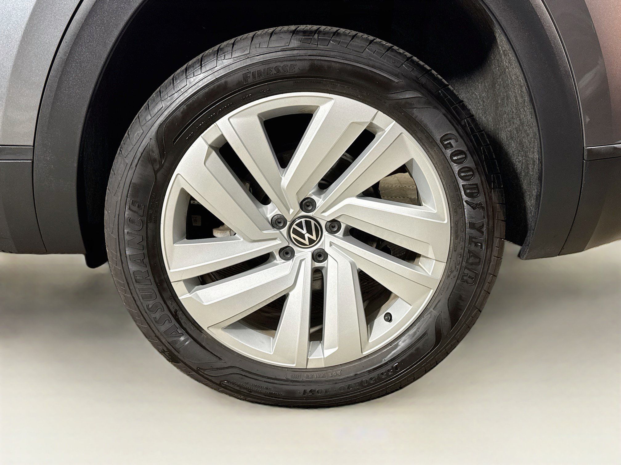 Used 2023 Volkswagen Atlas Cross Sport SE w/ Panoramic Sunroof Package AWD/4WD image 30