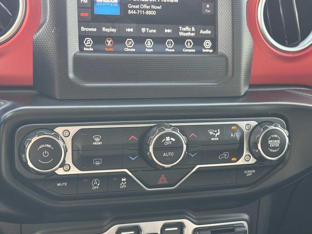 Used 2020 Jeep Gladiator Rubicon w/ LED Lighting Group AWD/4WD image 16