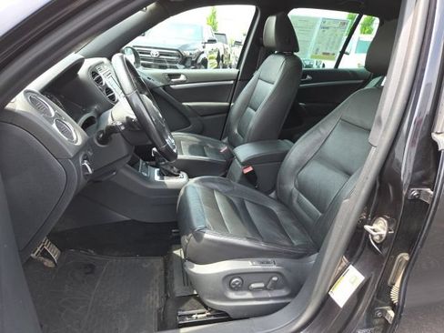Used 2015 Volkswagen Tiguan R-Line FWD image 9