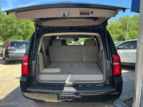 Used 2016 Chevrolet Tahoe LT w/ Luxury Package AWD/4WD image 13