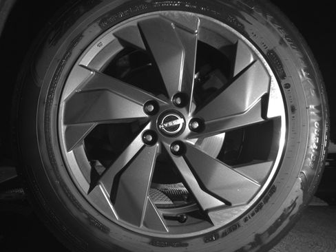 Used 2025 Nissan Rogue SV image 14