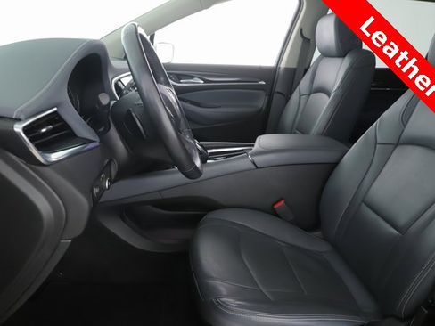 Used 2019 Buick Enclave Essence image 16