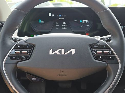 Certified 2024 Kia EV6 Light AWD/4WD image 27