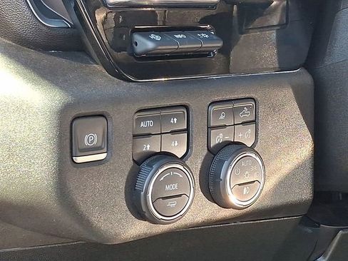 Certified 2024 Chevrolet Silverado 2500 LTZ w/ LTZ Premium Package image 34