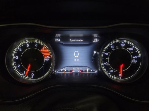 Used 2019 Jeep Cherokee Trailhawk image 23