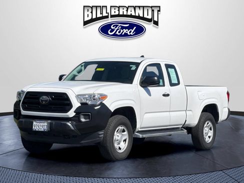 Used 2018 Toyota Tacoma SR RWD image 7