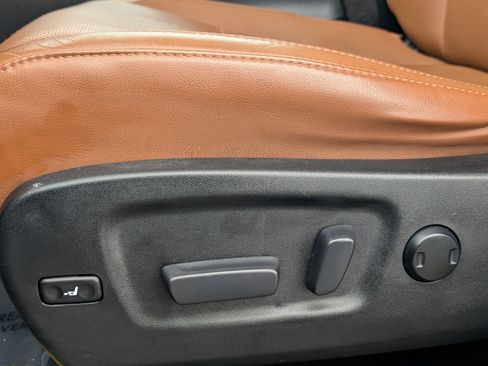 Used 2017 Toyota Highlander Limited Platinum image 24