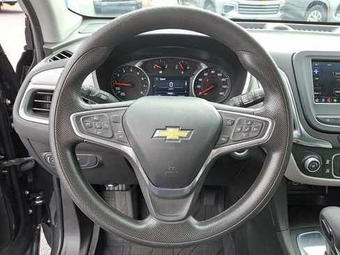 Used 2022 Chevrolet Equinox LS w/ LS Convenience Package image 19