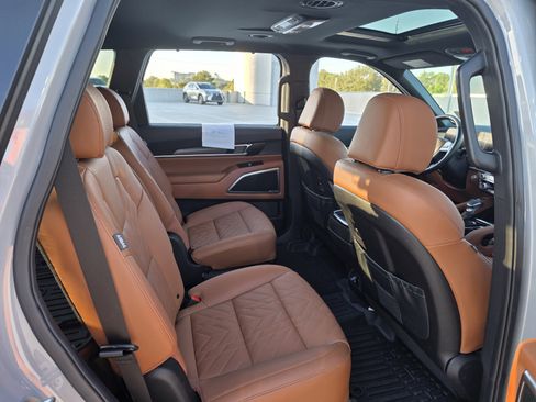 Used 2025 Kia Telluride EX X-Line image 24