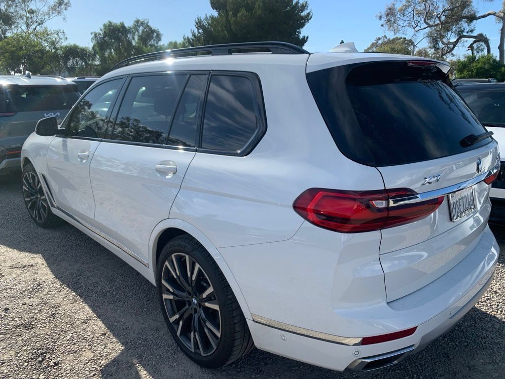 Used 2022 BMW X7 xDrive40i w/ Premium Package AWD/4WD image 8