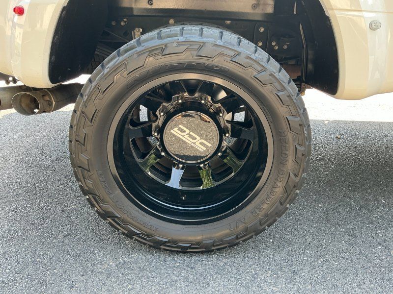 Used 2022 Ford F450 Platinum w/ FX4 Off-Road Package AWD/4WD image 32