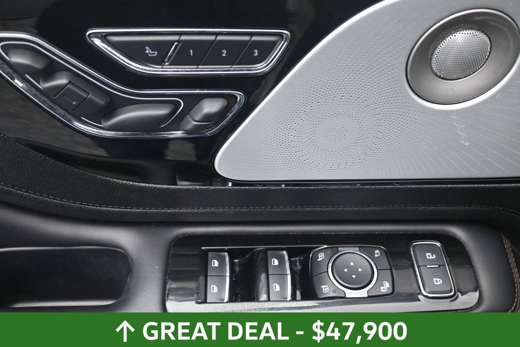 Used 2024 Lincoln Aviator Reserve w/ Equipment Group 201A AWD/4WD image 23