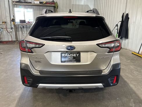 Used 2020 Subaru Outback Limited image 5