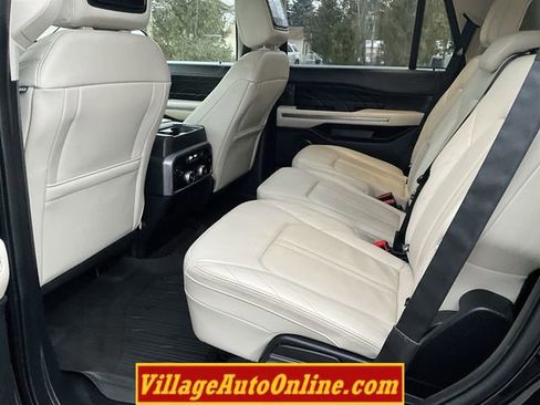 Used 2021 Ford Expedition Platinum image 25