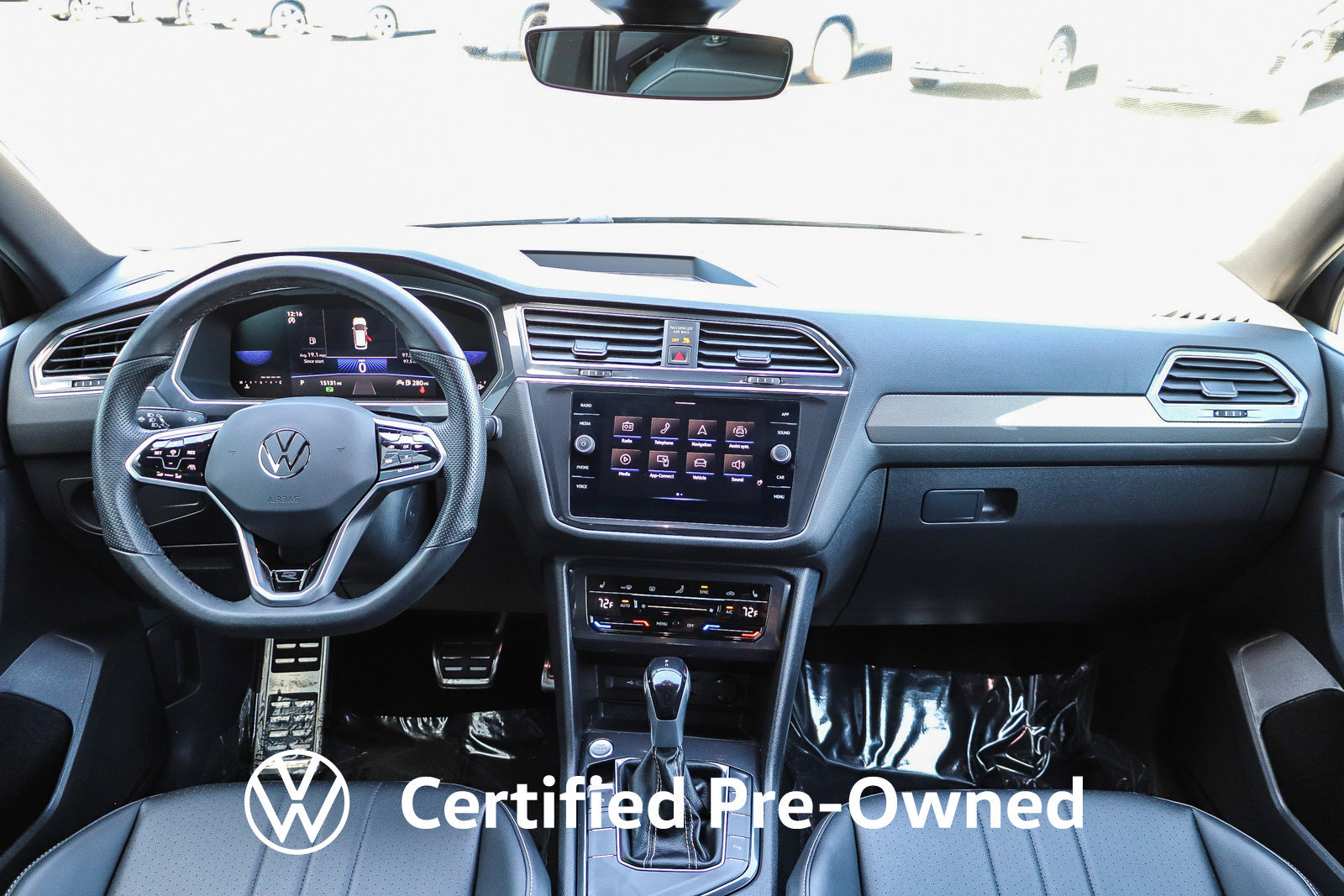 Used 2023 Volkswagen Tiguan SE R-Line FWD image 12