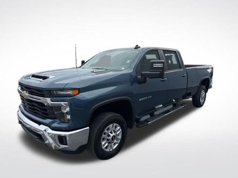 Certified 2025 Chevrolet Silverado 2500 LT w/ Safety Package image 3
