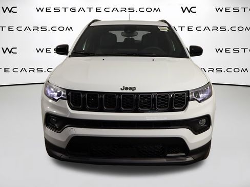 New 2026 Jeep Compass Latitude image 2
