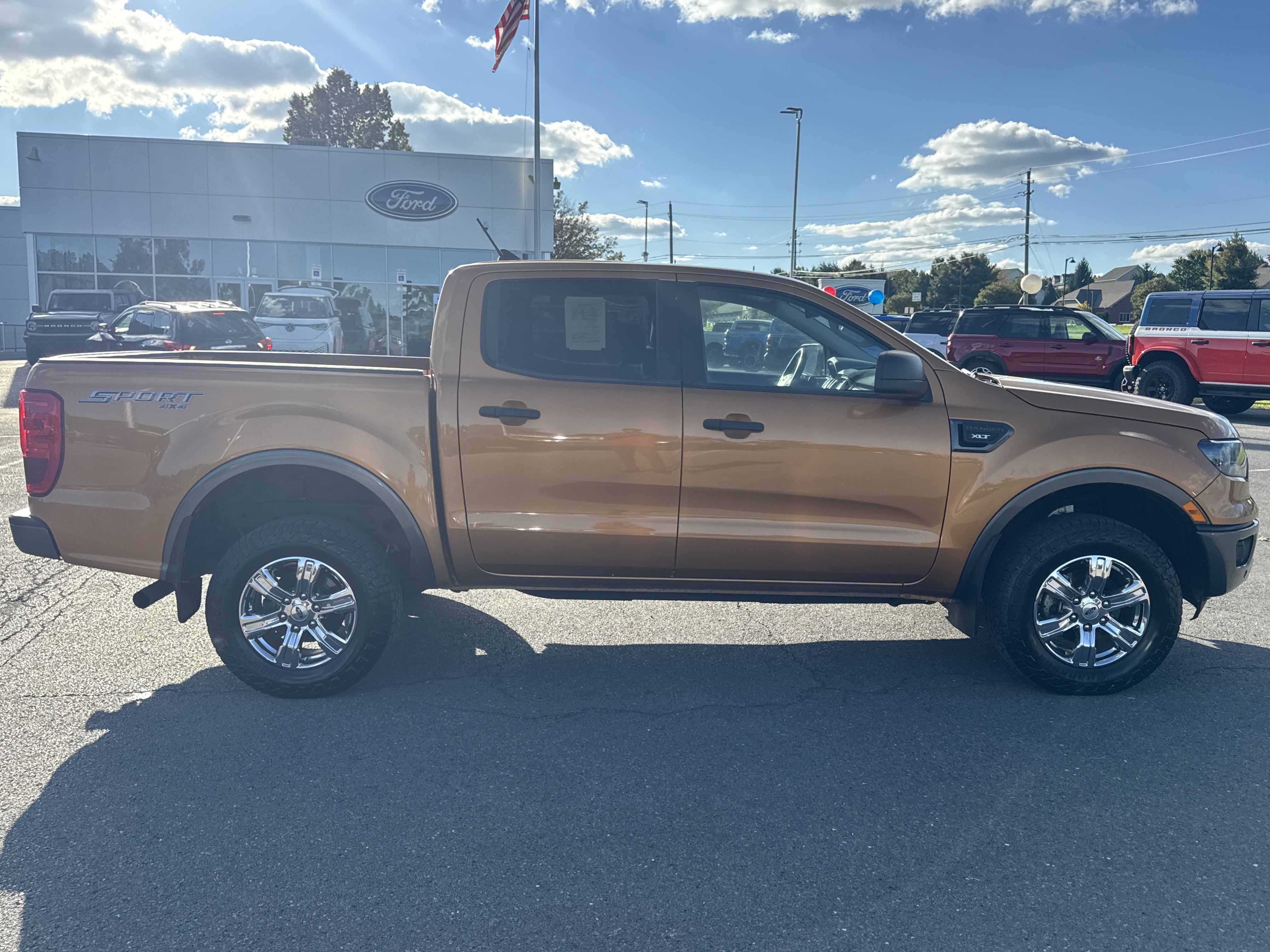Used 2019 Ford Ranger XLT w/ Equipment Group 302A Luxury AWD/4WD image 2