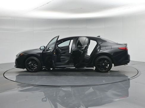 Used 2025 Toyota Camry SE w/ Convenience Package FWD image 37