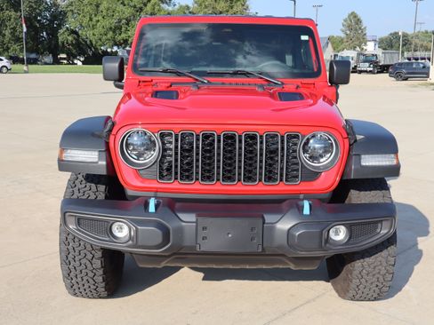 Used 2025 Jeep Wrangler Unlimited Rubicon 4xe w/ Safety Group AWD/4WD image 2