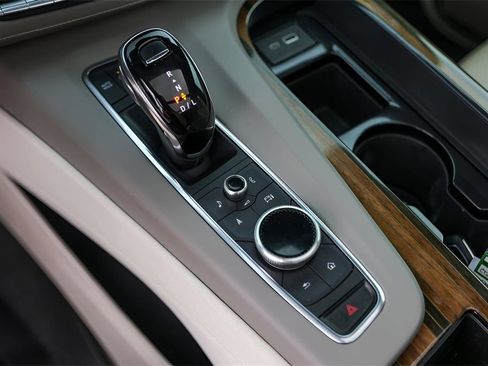 Certified 2023 Cadillac Escalade ESV Premium Luxury Platinum image 21