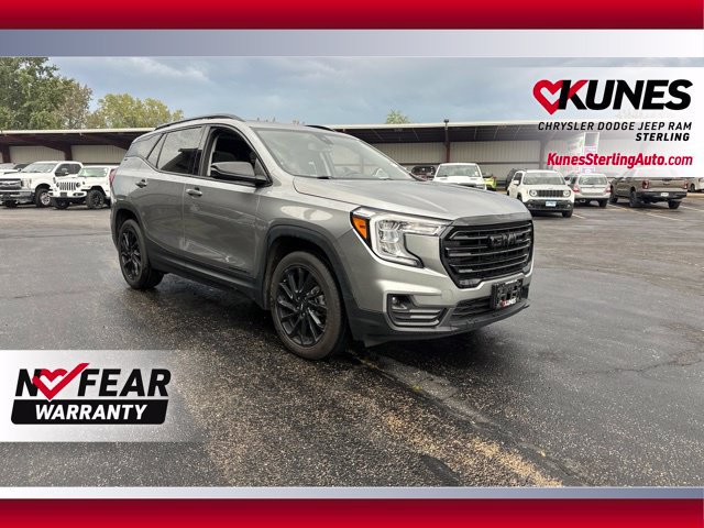 Used 2024 GMC Terrain SLT w/ Elevation Edition AWD/4WD image 1